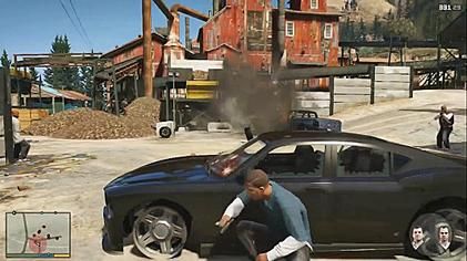 Grand_Theft_Auto_V_combat.jpg